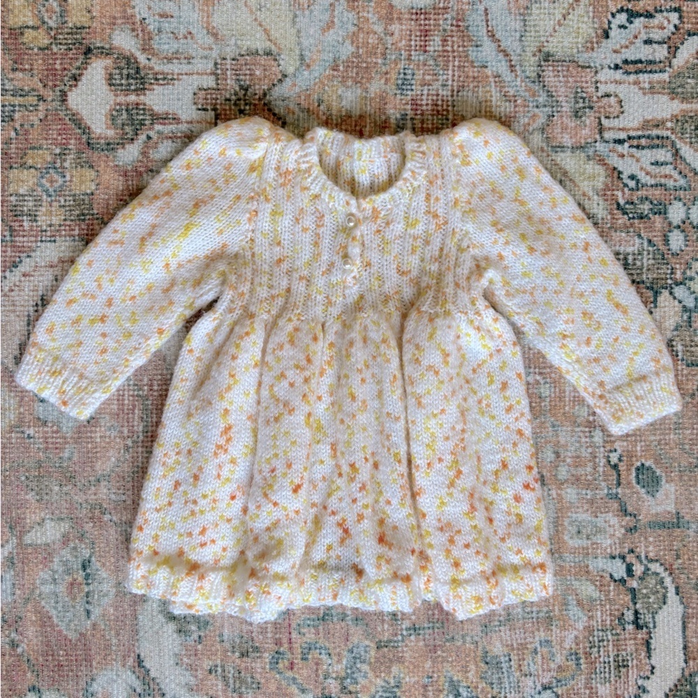 🌿 👼Vintage Handmade Knitted Baby Dresses - Picture 4 of 15